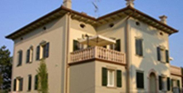 Hotel La Maddalena Quattro Castella エクステリア 写真
